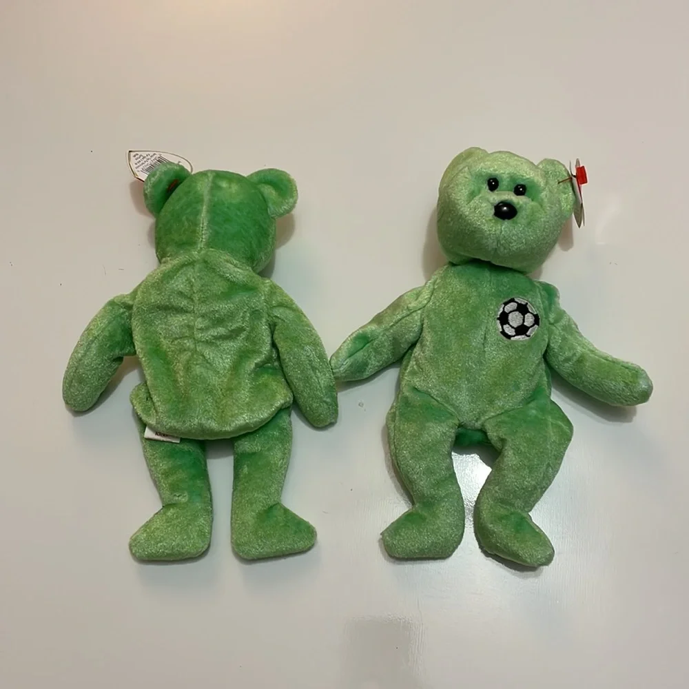 Ty Beanie Baby * Kicks the Soccer Bear *‎ Date of birth: Aug 16, 1998 *